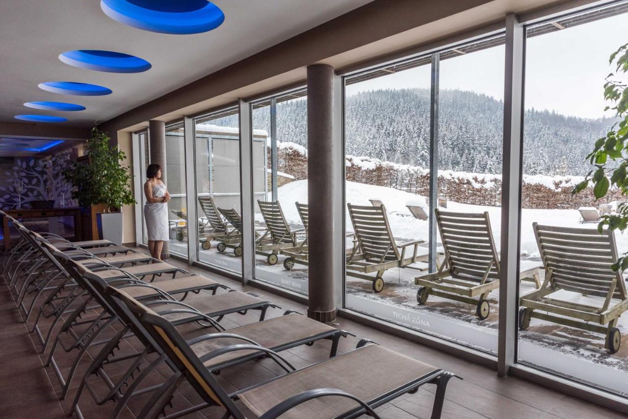 Spa Hotel Lanterna Velké Karlovice Exteriör bild