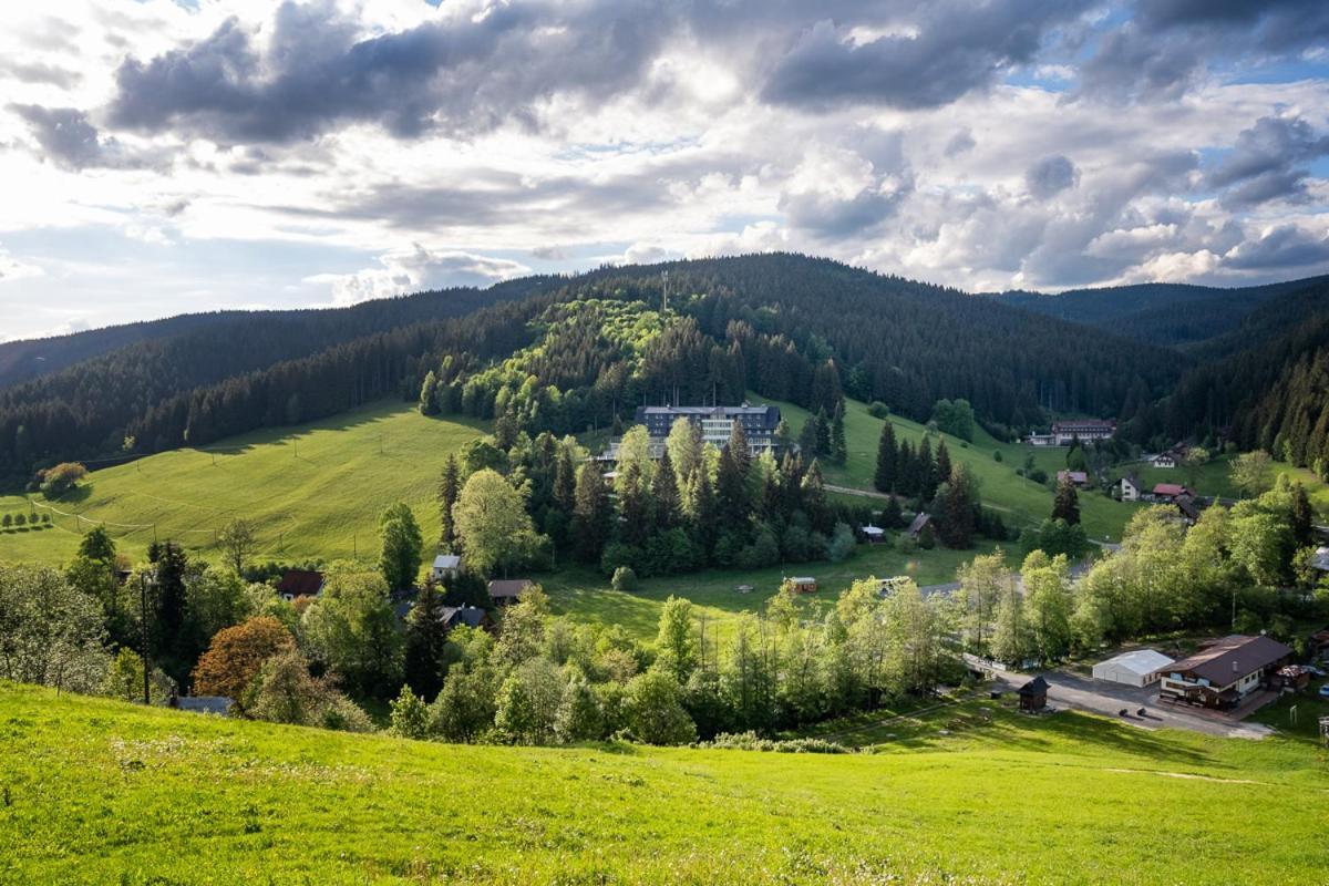 Spa Hotel Lanterna Velké Karlovice Exteriör bild