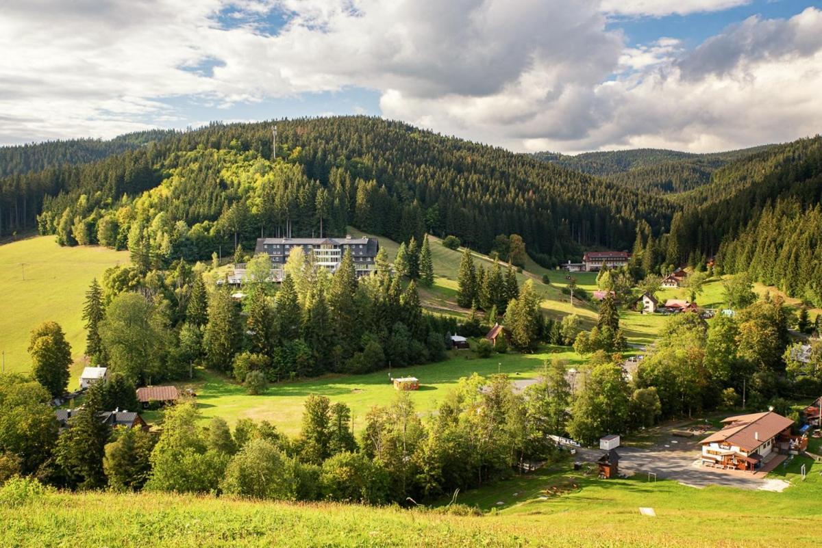 Spa Hotel Lanterna Velké Karlovice Exteriör bild