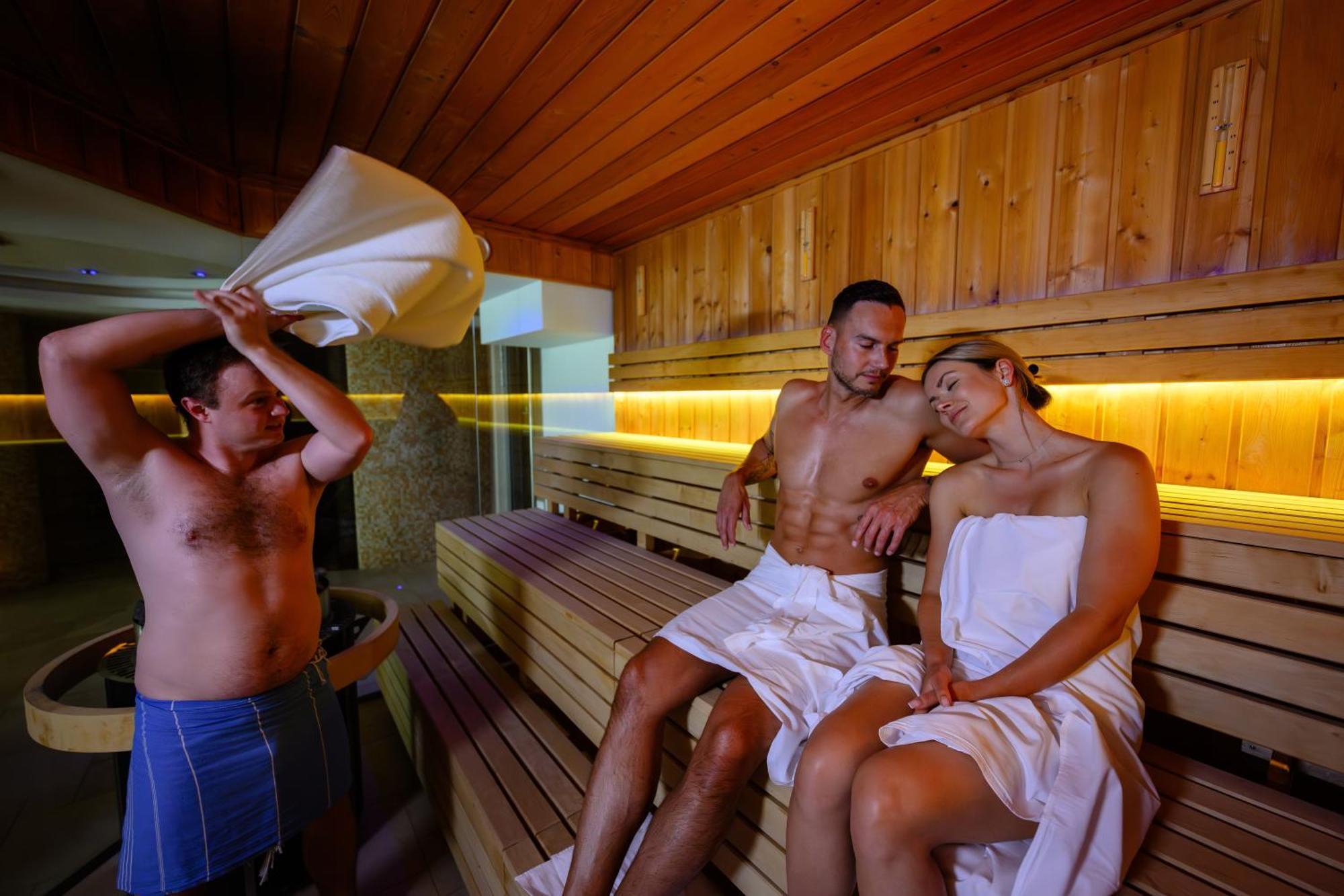 Spa Hotel Lanterna Velké Karlovice Exteriör bild