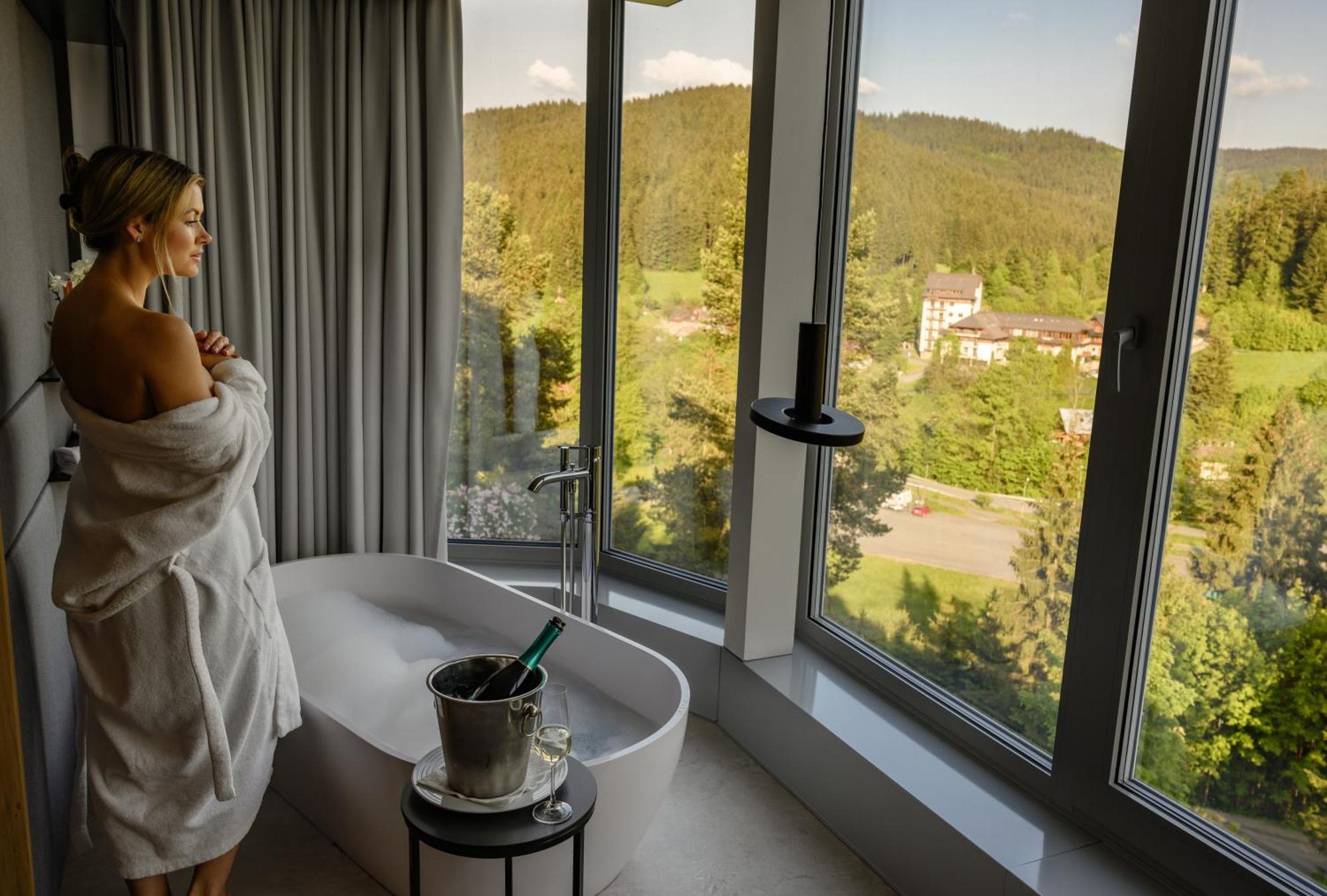Spa Hotel Lanterna Velké Karlovice Exteriör bild