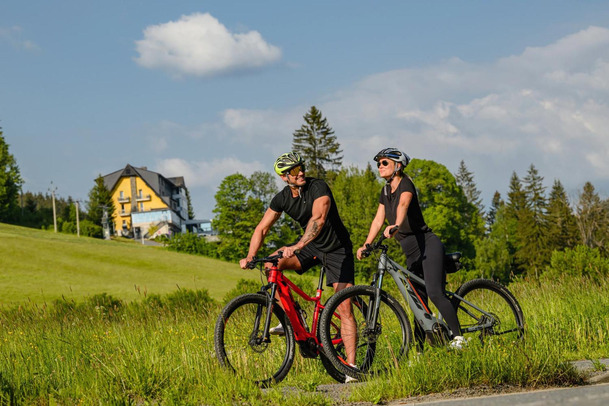 Spa Hotel Lanterna Velké Karlovice Exteriör bild