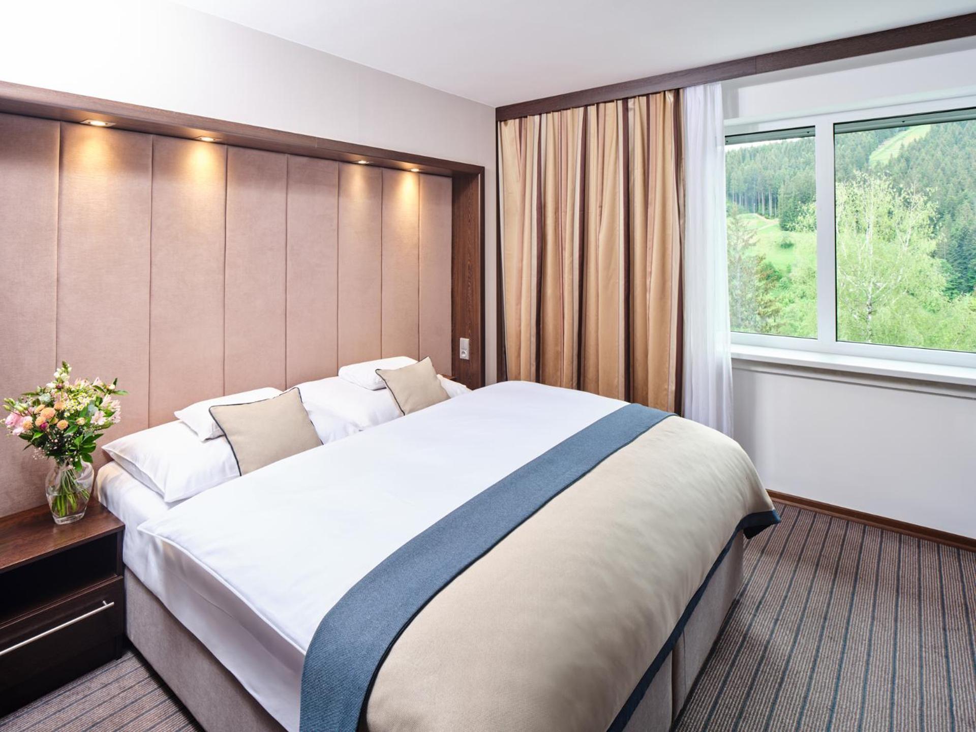 Spa Hotel Lanterna Velké Karlovice Exteriör bild